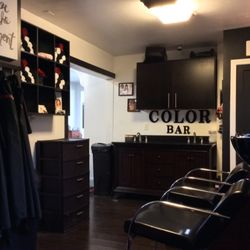 House of Beauty the Next Level - The Color Bar!