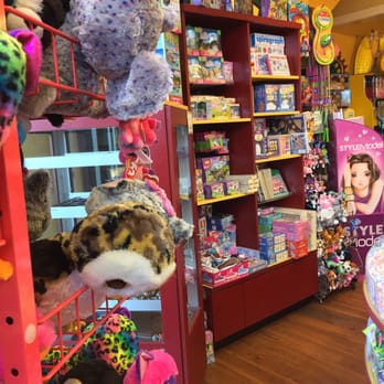 Fuzziwig's Candy Factory - Desserts Near Me - Coronado, California