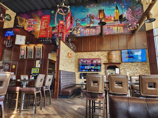 London's Pub & Grill by null