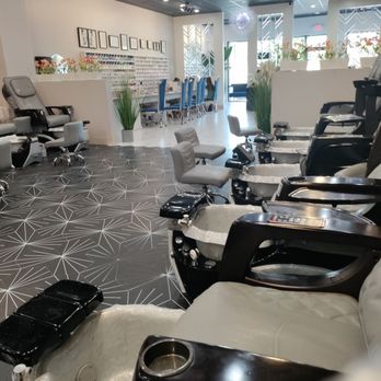 Friendly Nails - Nail Salons Near Me - Winston-Salem, North Carolina