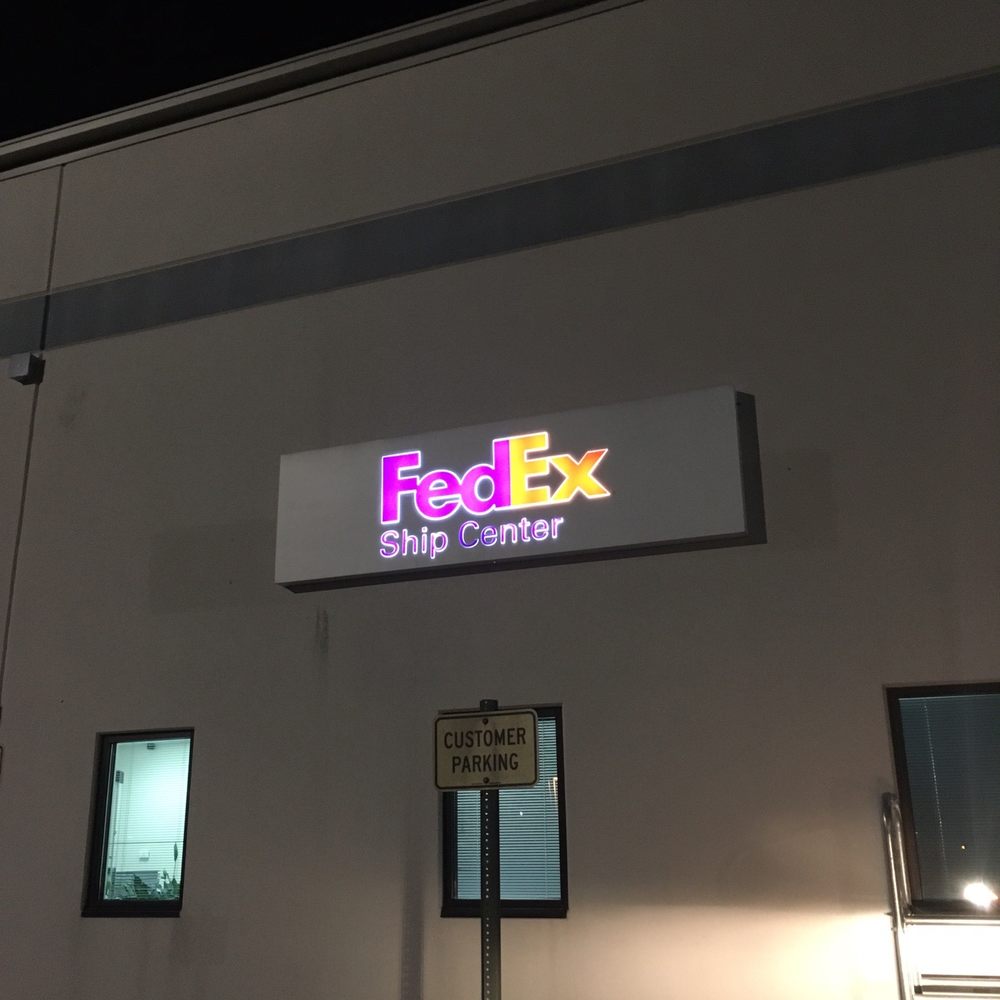 FedEx Ship Center - Front of the store - Shipping Centers Near Me - Nashville, Tennessee FedEx Ship Center - Front of the store - Shipping Centers Near Me - Nashville, Tennessee