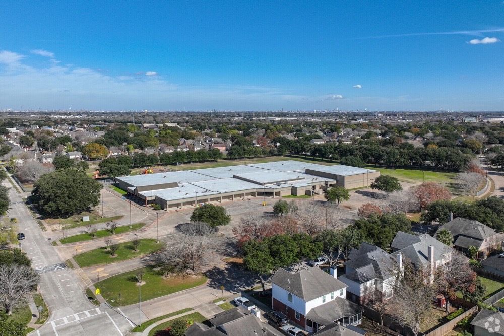 FAIRMONT ELEMENTARY 4315 Heathfield Dr, Pasadena, Texas Elementary