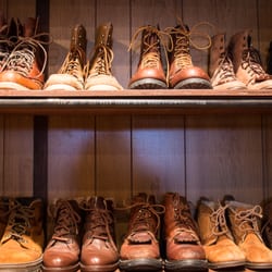 Divine Trash Vintage - Boots upon Boots!