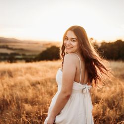 Holly Woods Photography - Senior girl at sunset