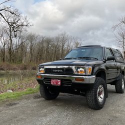 Les Schwab Tire Center - Encounters USA Paranormal Pickup Front View