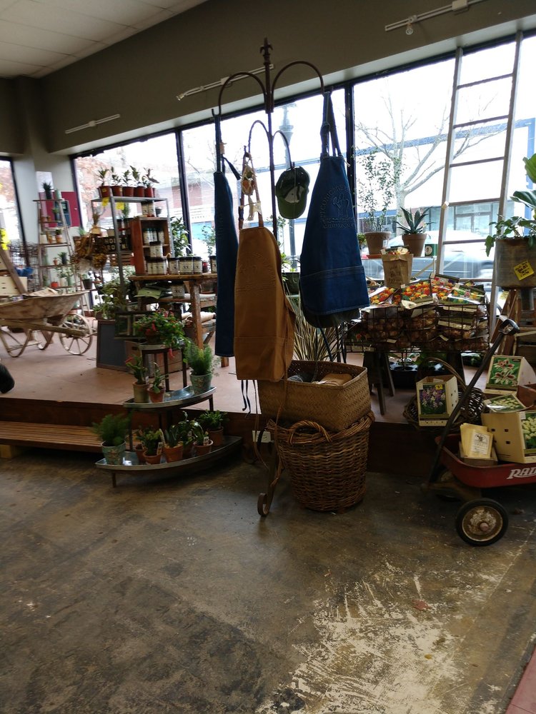 RIVERHEAD WINTER FARMER’S MARKET Updated September 2024 11 Photos