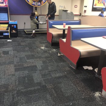 Chuck E. Cheese - Discussing floors & tables - Pizza Near Me - Lancaster, California