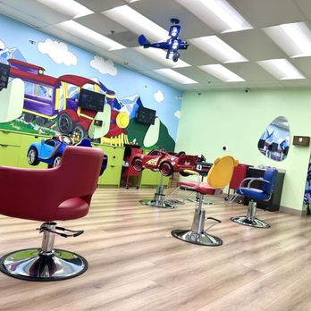 Little Munchkins - Haircut stations - Hair Salons Near Me - Glendale, California Little Munchkins - Haircut stations - Hair Salons Near Me - Glendale, California