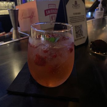 2Twenty2 Tavern - Raspberry limoncello Prosecco - Cocktail Bars Near Me - Chicago, Illinois