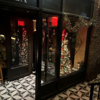 Dolly's - Entrance - Cocktail Bars Near Me - New York, New York Dolly's - Entrance - Cocktail Bars Near Me - New York, New York