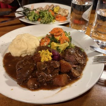 La Boheme - Beef bourguignon and sad chicken cordon bleu - French Near Me - Palo Alto, California La Boheme - Beef bourguignon and sad chicken cordon bleu - French Near Me - Palo Alto, California