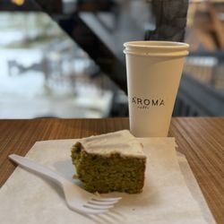 Aroma Coffee - Matcha almond cake