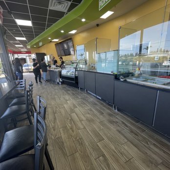 THH Sandwiches - Lobby - Vietnamese Near Me - Westminster, California
