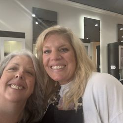 Chris Le Salon - Me after my extensions (left) with Andi.