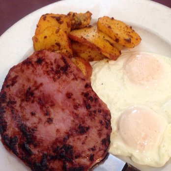 Momo's Cafe - American Near Me - Vallejo, California