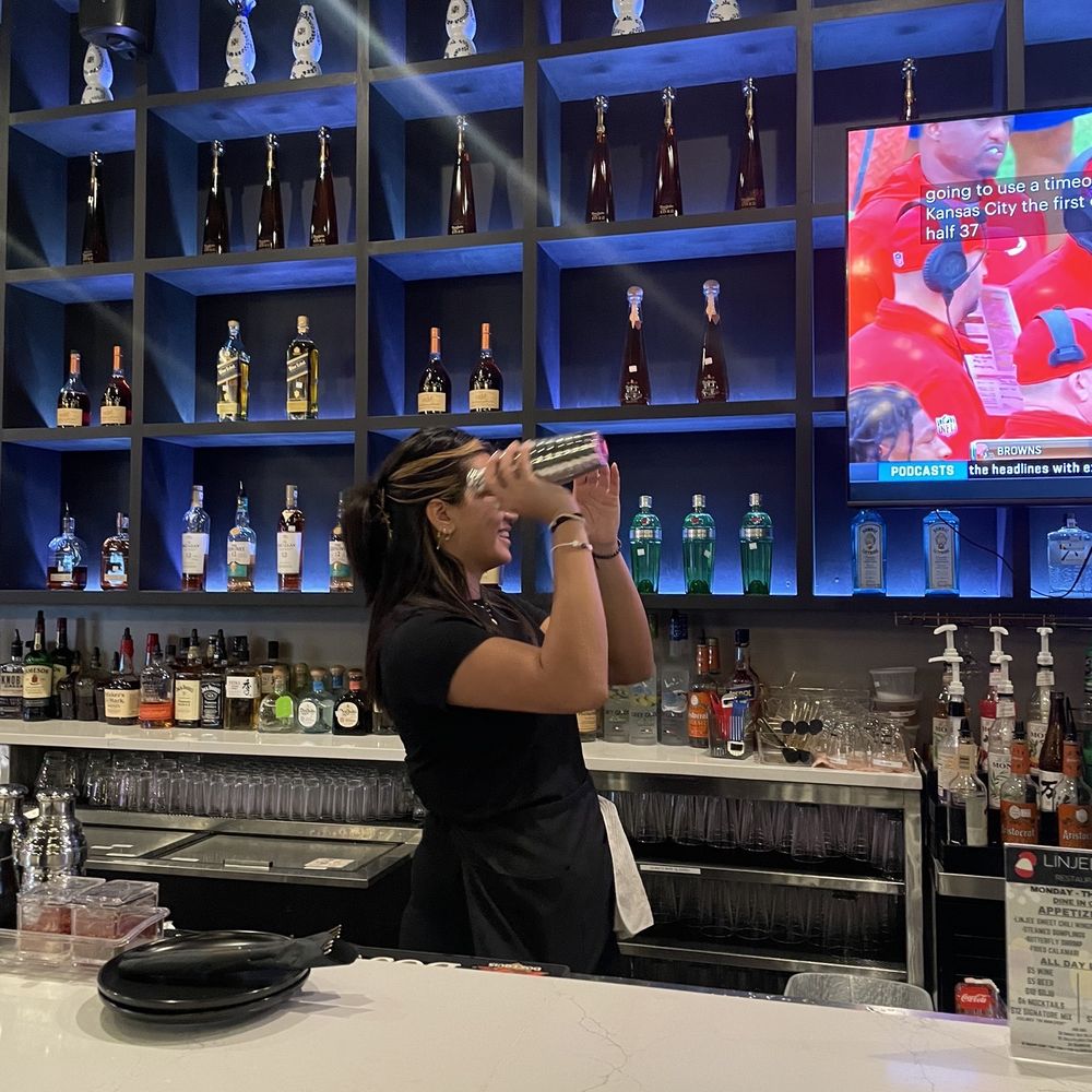 Linjee Thai - Thai Near Me - Alexandria, Virginia