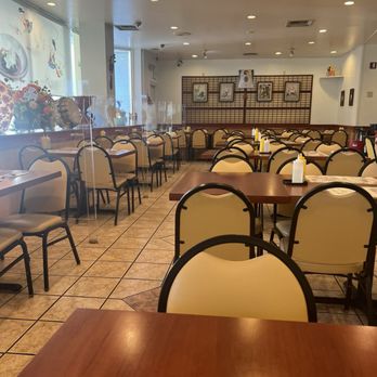 Yu Chun Korean Restaurant - Inside - Korean Near Me - Honolulu, Hawaii Yu Chun Korean Restaurant - Inside - Korean Near Me - Honolulu, Hawaii