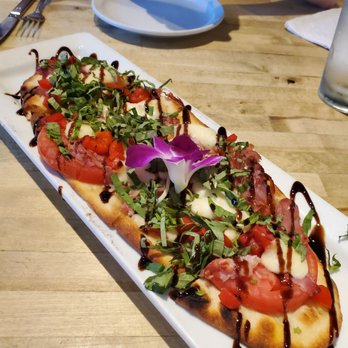 Bayside Gourmet - Caprese Prosscioutto Flatbread special - Italian Near Me - Islamorada, Florida