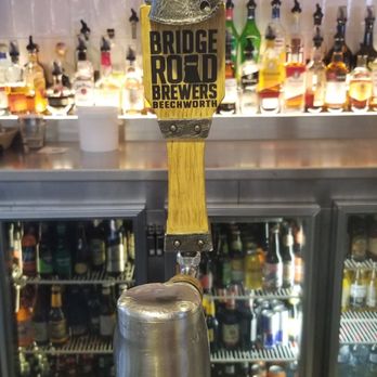 Beer DeLuxe - Many different beers on tap and in bottles - Beer Bar Near Me - Mascot, NSW