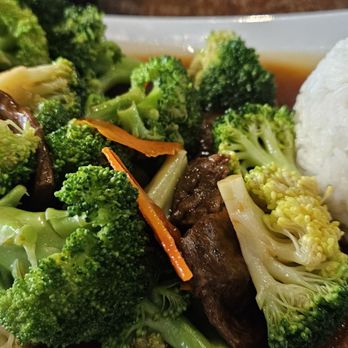 Vegan District Asian Eatery - Beef broccoli - Vegan Near Me - Anaheim, California Vegan District Asian Eatery - Beef broccoli - Vegan Near Me - Anaheim, California