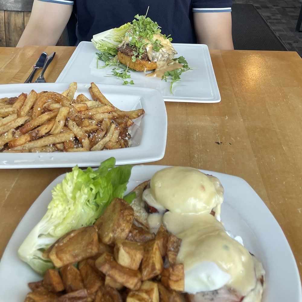 The Towne Plaza - Benedict and Short Rib Benedict ans Fries - Breakfast & Brunch Near Me - Traverse City, Michigan The Towne Plaza - Benedict and Short Rib Benedict ans Fries - Breakfast & Brunch Near Me - Traverse City, Michigan