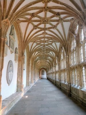Wells Cathedral by null
