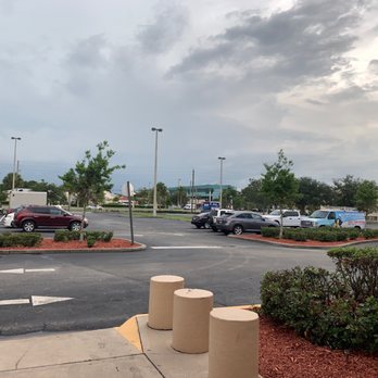Palm Bay Express Laundry - Plenty of parking! - Laundromat Near Me - Palm Bay, Florida Palm Bay Express Laundry - Plenty of parking! - Laundromat Near Me - Palm Bay, Florida