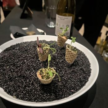 Kimpton Everly Hotel - Sushi included with the complimentary wine hour for guests. - Venues & Event Spaces Near Me - Los Angeles, California Kimpton Everly Hotel - Sushi included with the complimentary wine hour for guests. - Venues & Event Spaces Near Me - Los Angeles, California