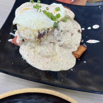 Down the Hatch Maui - Loco Moco - Seafood Near Me - Lahaina, Hawaii