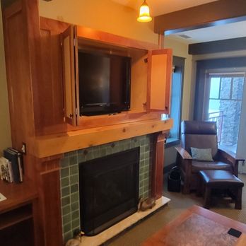 Tamarack Lodge - Hotels Near Me - Traverse City, Michigan Tamarack Lodge - Hotels Near Me - Traverse City, Michigan