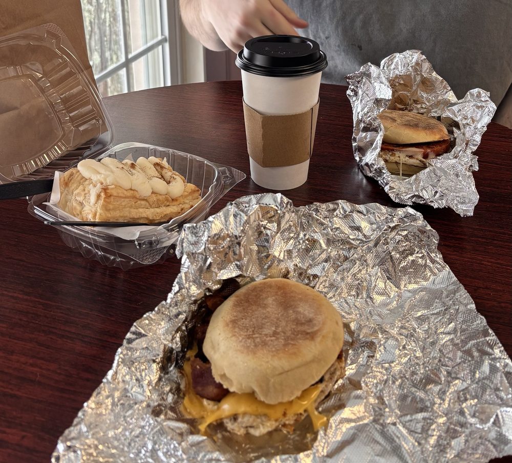 Mello Moose Coffee House Logo