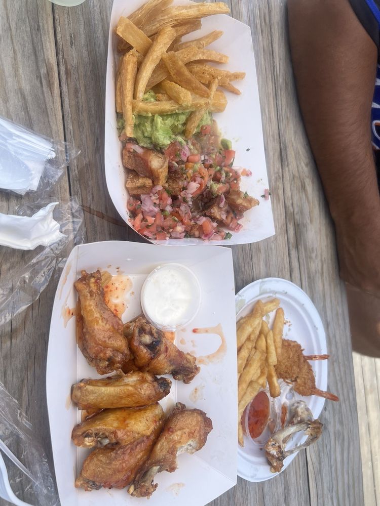 CANTINA BAY Updated September 2024 400 Baylawn Ave, Copiague, New