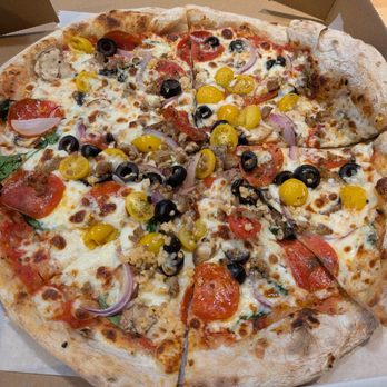 Inferno's Pizza at SIDEQUEST - Thin crust supreme - Pizza Near Me - Honolulu, Hawaii Inferno's Pizza at SIDEQUEST - Thin crust supreme - Pizza Near Me - Honolulu, Hawaii