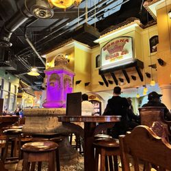 Corona Cigar Company & Diamond Crown Lounge