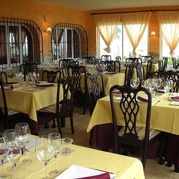 El Dorado - Spanish Near Me - Estepona, Massachusetts