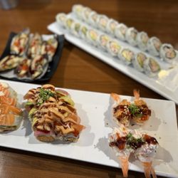 Kuma Sushi - The spread