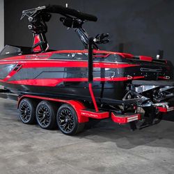 Dynamic Auto Salon - Customer boat fully detailed and gel coat paint correction and ceramic coating applied! Call to make an appointment!