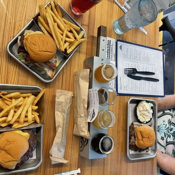 3 Bridges Brewing - Food order - Brewpubs Near Me - Venice Gardens, Florida