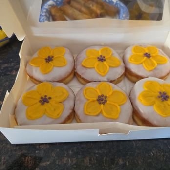 Doh-Nut-Hut - Custom order donuts. Hand designed flowers iced over original flavored donuts. It was yummy and chewy and dense in the best way possible! - Donuts Near Me - Los Alamitos, California