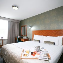 Treacy's Hotel