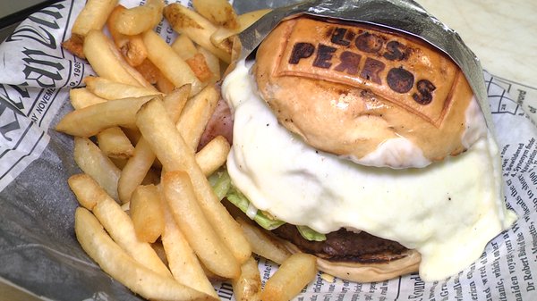 Los Perros by null