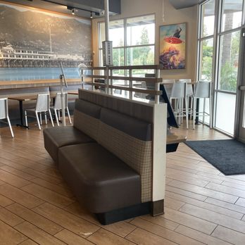Habit Burger & Grill - Inside seating - Burgers Near Me - Azusa, California Habit Burger & Grill - Inside seating - Burgers Near Me - Azusa, California