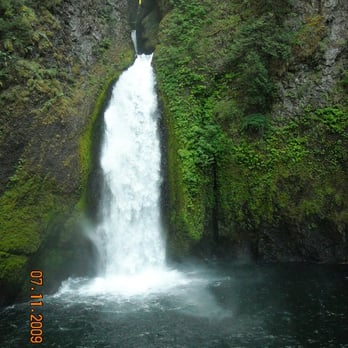 Wahclella Falls Hike - Hiking Near Me - Bonneville, Oregon Wahclella Falls Hike - Hiking Near Me - Bonneville, Oregon