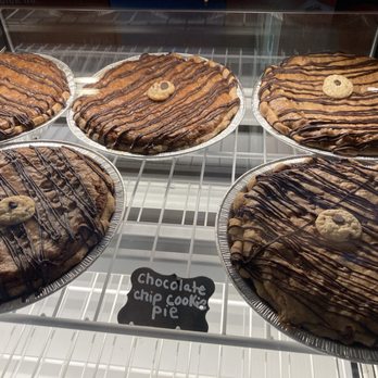 Old Bishop Farm - Homemade Bakery Area - Ice Cream & Frozen Yogurt Near Me - Cheshire, Connecticut