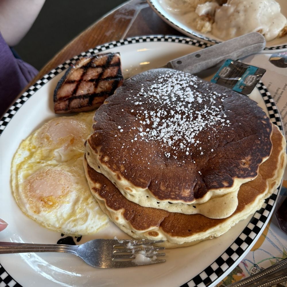 Black Bear Diner Los Banos - Breakfast combo - Diners Near Me - Los Banos, California Black Bear Diner Los Banos - Breakfast combo - Diners Near Me - Los Banos, California