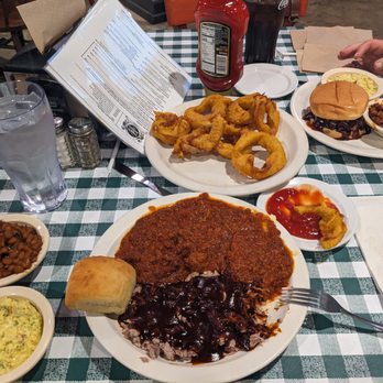 Leonard's Pit Barbecue - Smothered BBQ - Barbeque Near Me - Memphis, Tennessee Leonard's Pit Barbecue - Smothered BBQ - Barbeque Near Me - Memphis, Tennessee