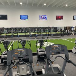 Genesis Health Clubs - 132nd & Center