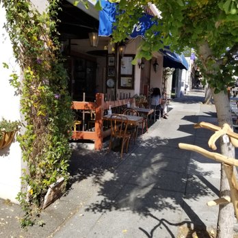 La Mediterranee - Nice outdoor seating - Mediterranean Near Me - Berkeley, California La Mediterranee - Nice outdoor seating - Mediterranean Near Me - Berkeley, California