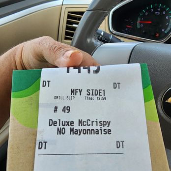 McDonald's - What my order was supposed to be. A deluxe McChicken with lettuce and tomato, NO mayonnaise - Fast Food Near Me - Marshalltown, Iowa McDonald's - What my order was supposed to be. A deluxe McChicken with lettuce and tomato, NO mayonnaise - Fast Food Near Me - Marshalltown, Iowa