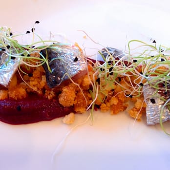 Panrallao - Sardina ahumada con migas y remolacha - Tapas Bars Near Me - Seville, SE